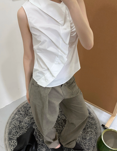 Aureline Asymmetry Sleeveless Shirt