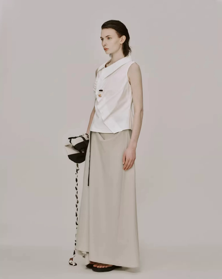 Aureline Asymmetry Sleeveless Shirt
